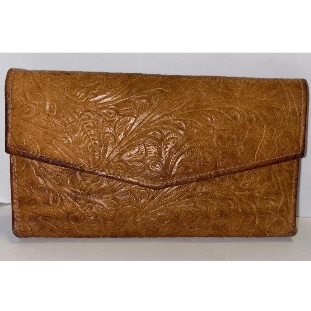 Vintage Embossed Floral Top Grain Leather Tri Fold Wallet Tan Brown